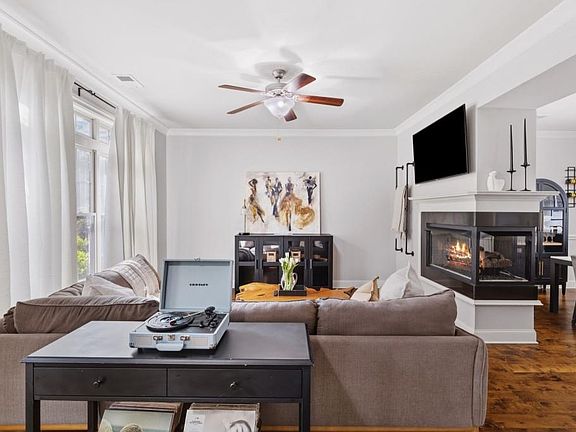 3rd image of 7715 Pierpoint Ln