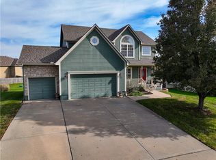 509 Eagle Glen Dr, Raymore, MO 64083
