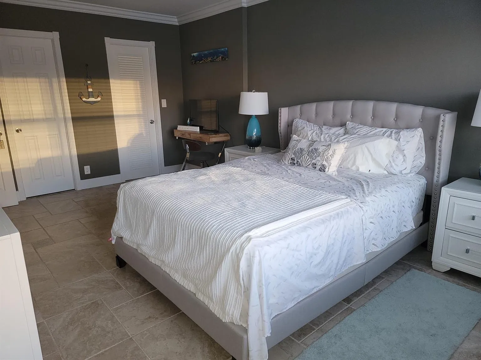 2 bed, 1100 sqft, $3,400 — Photo 2