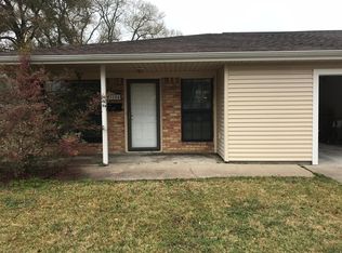 3104 Maple Ave, Groves, TX 77619