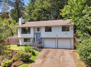 16905 Webster Rd, Gladstone, OR 97027