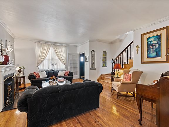 4th image of 3317 75th St