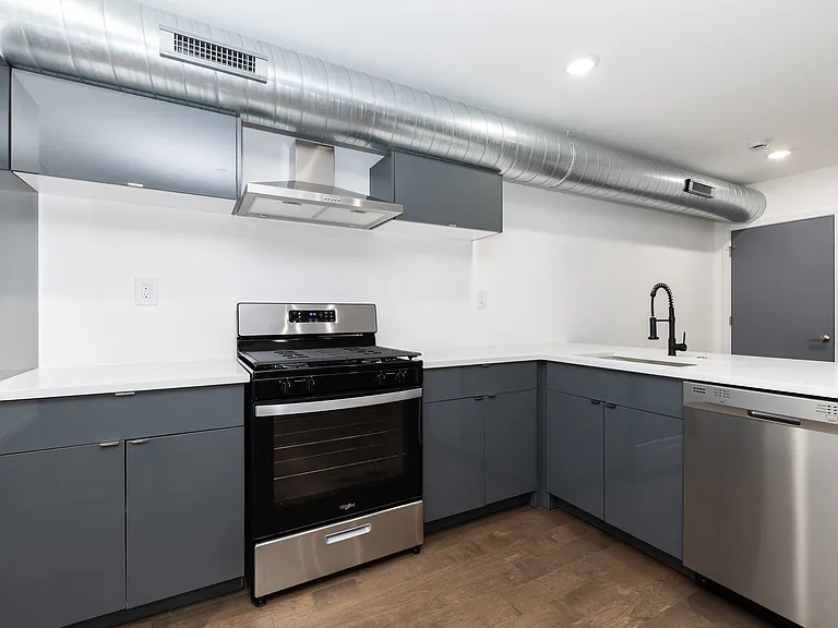 1545 N 6th St #4 — Photo 3