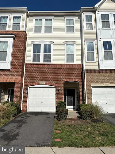 21781 Harroun Ter Photo 1