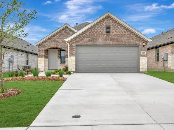 7003 Butterfield Dr, Sanger, TX 76266