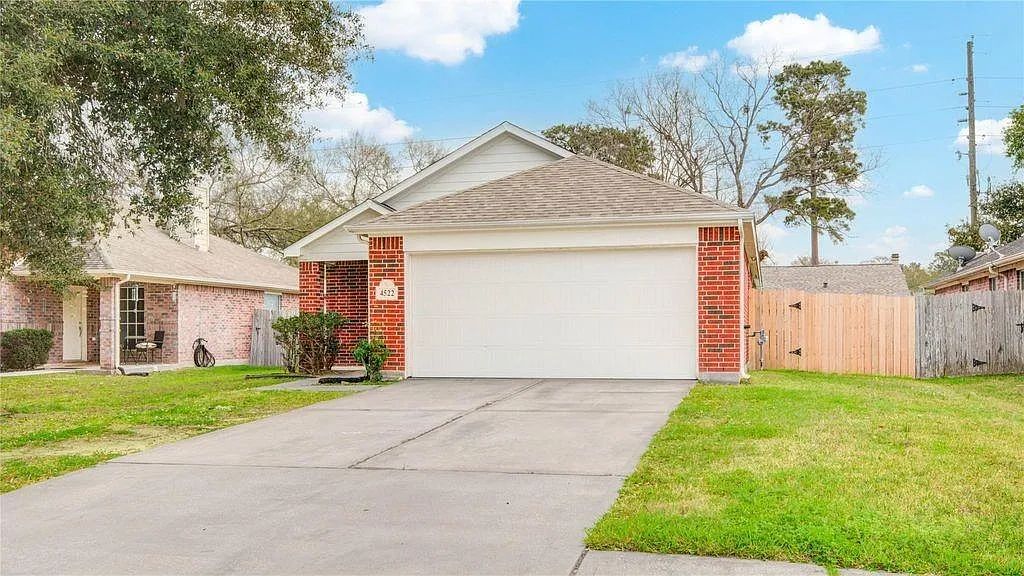 3 bed, 2.0 bath, 1540 sqft, $1,675 — Photo 1