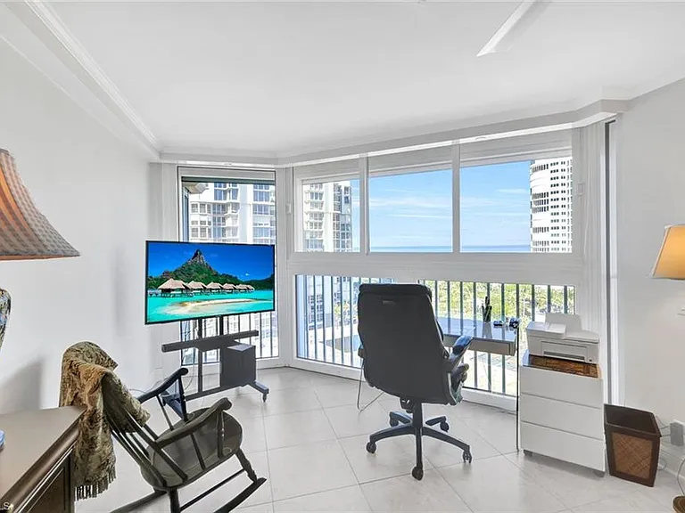 4041 Gulf Shore Blvd N #907 — Photo 25