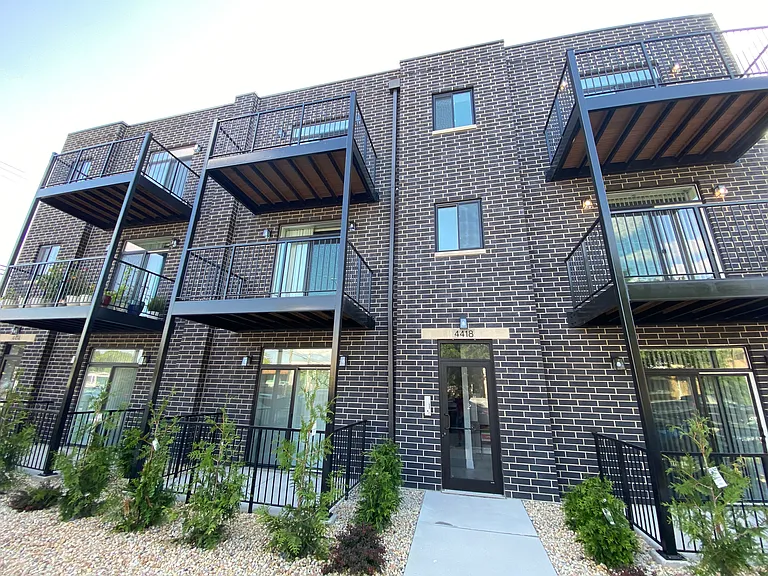 4418 N Austin Ave #102 — Photo 26