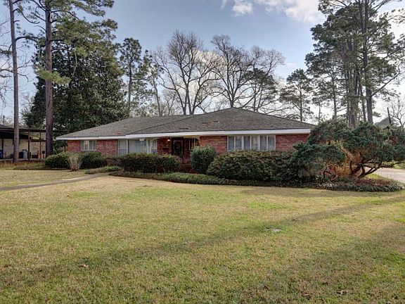 3rd image of 1605 Parkview Dr