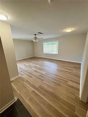 128 Phyllis Ct — Photo 7