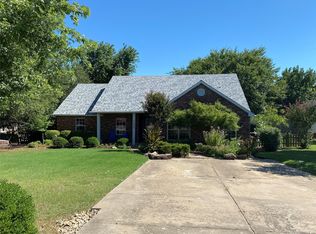 1130 S Hummingbird Cir, Skiatook, OK 74070