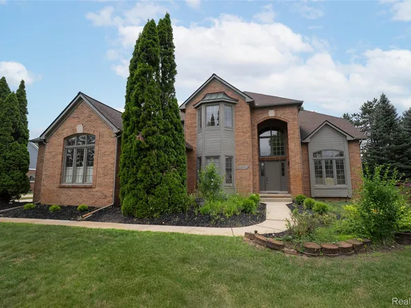 24145 Windridge Ln, Novi, MI 48374