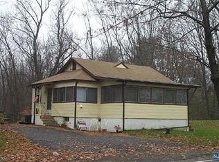 707 Warwick Tpke W, West Milford, NJ 07421