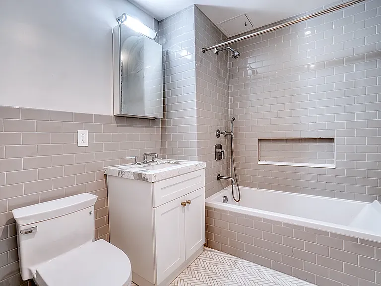 43 W 27th St #4R — Photo 6