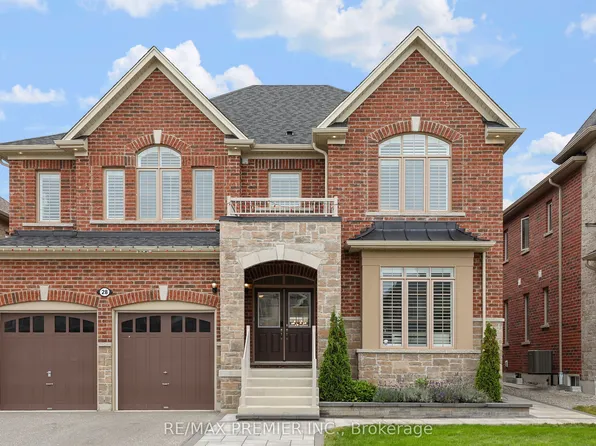 28 Samuel Cres, Springwater, ON L9X 2A4