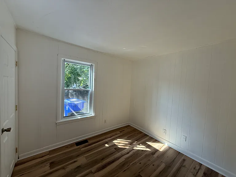 347 Washington St #1 — Photo 6