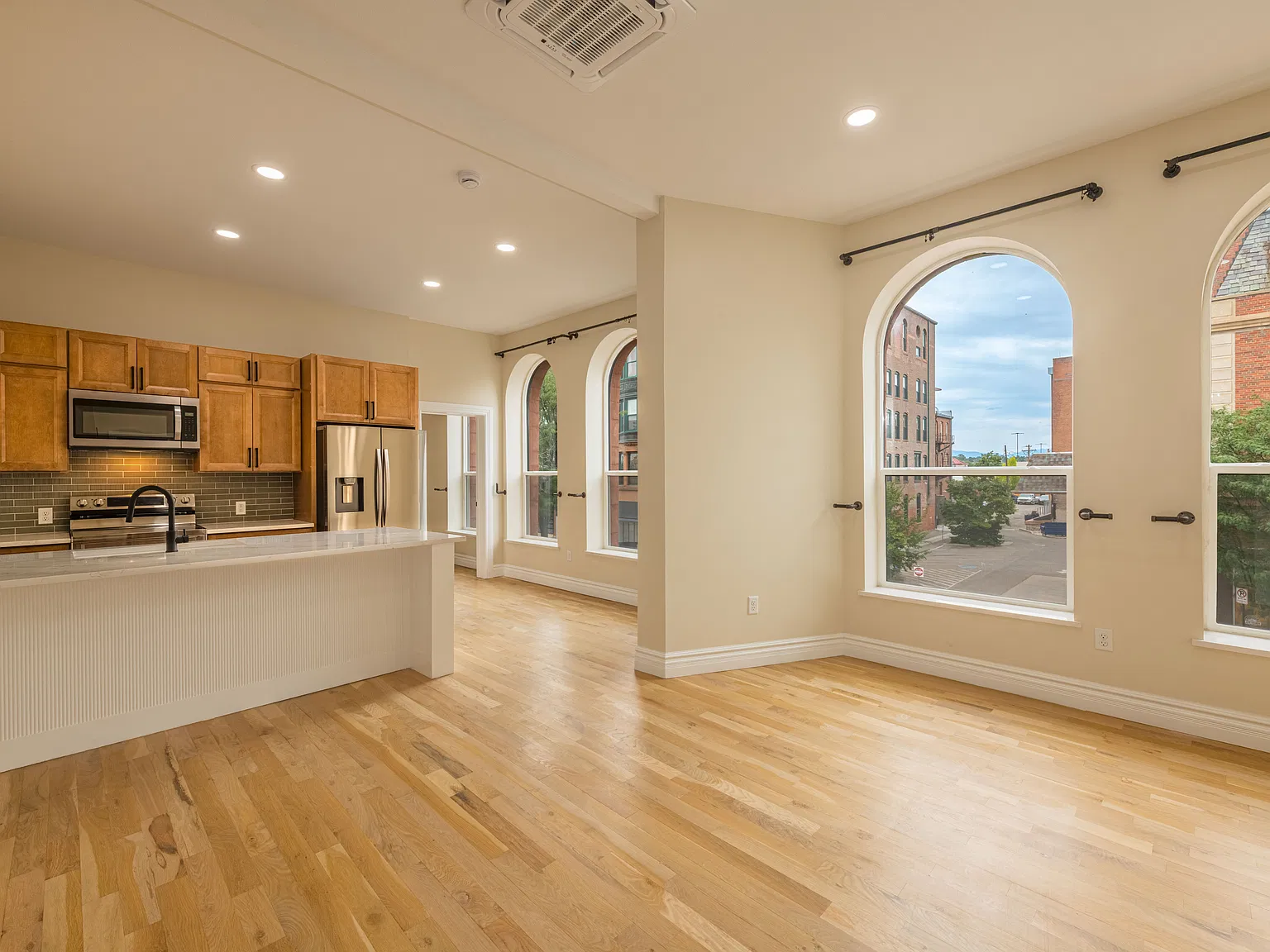 1 bed, 725 sqft, $1,650 — Photo 2