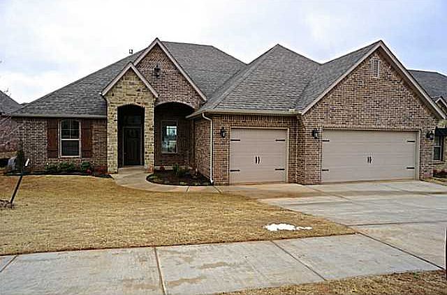 1st image of 1012 Samantha Ln