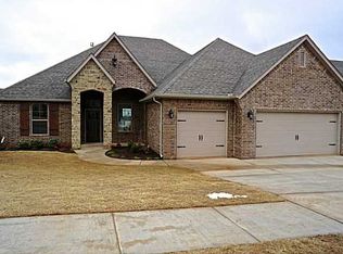 1012 Samantha Ln, Moore, OK 73160