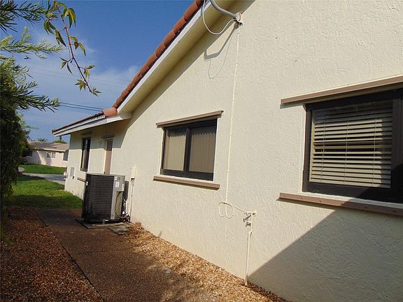 5th image of 595 E River Drive