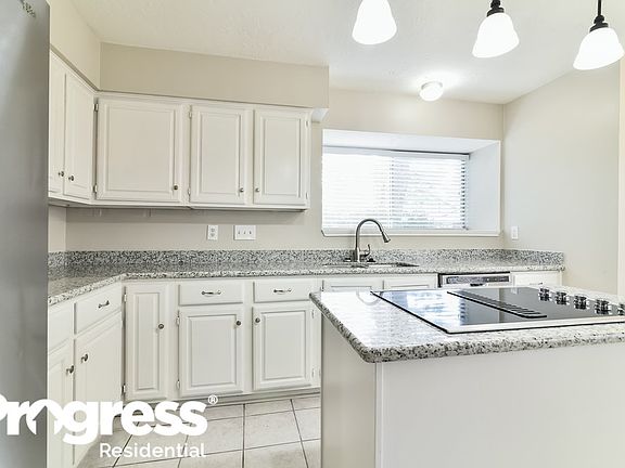 5th image of 8535 Lake Crystal Dr