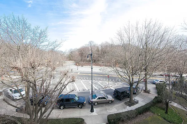 Sold by The Bedford Hill Group | media 13