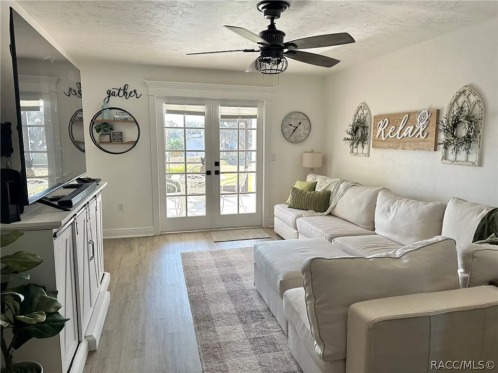 2 bed, 1000 sqft, $2,000 — Photo 4