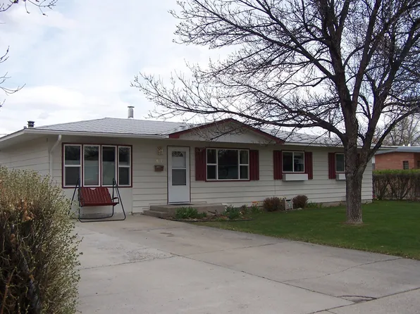 1015 Moose Dr, Riverton, WY 82501