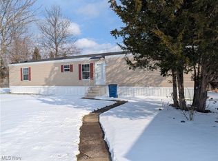 235 Chaucer Ct, Elyria, OH