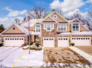 32716 Signature Pkwy, Avon Lake, OH 44012