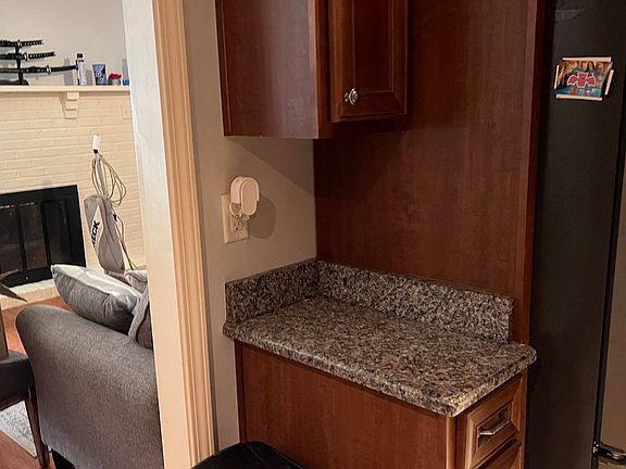 3rd image of 1945 Vienna Way #60