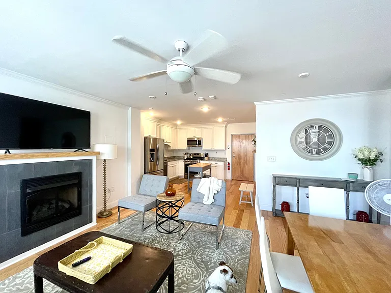 1008 Tremont St #5 — Photo 15
