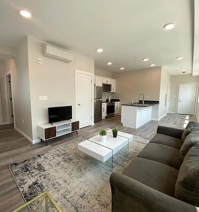 98 Olive St #201