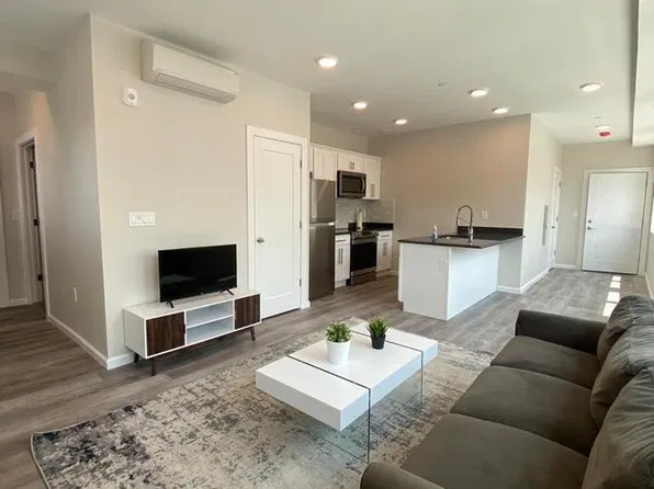 98 Olive St #201, New Haven, CT 06511