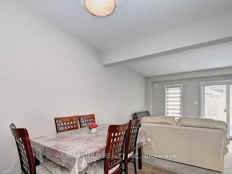 50 Pinnacle Dr #35 — Photo 3