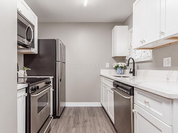 5th image of 2488 McGuffey Rd