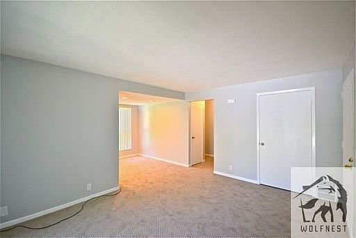 3rd image of 1015 E Quail Dr
