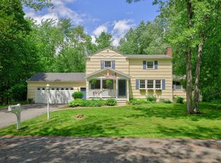 6 Surrey Lane, Cumberland, ME 04110