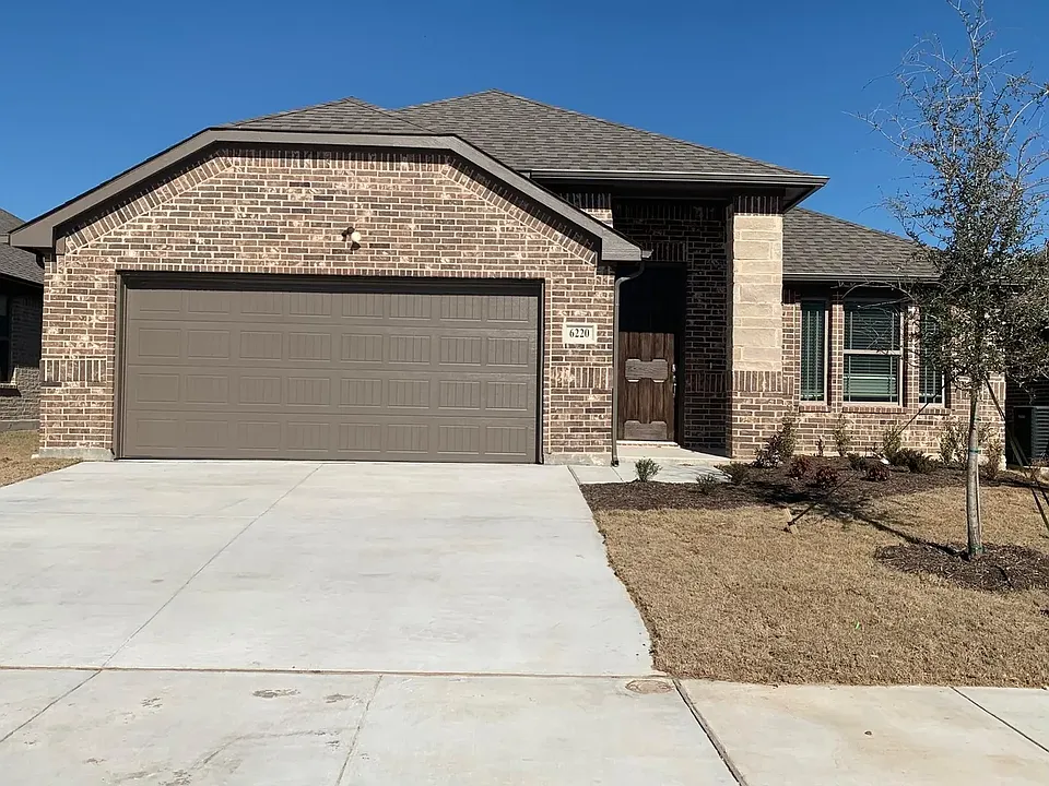 6220 Red Falcon Dr