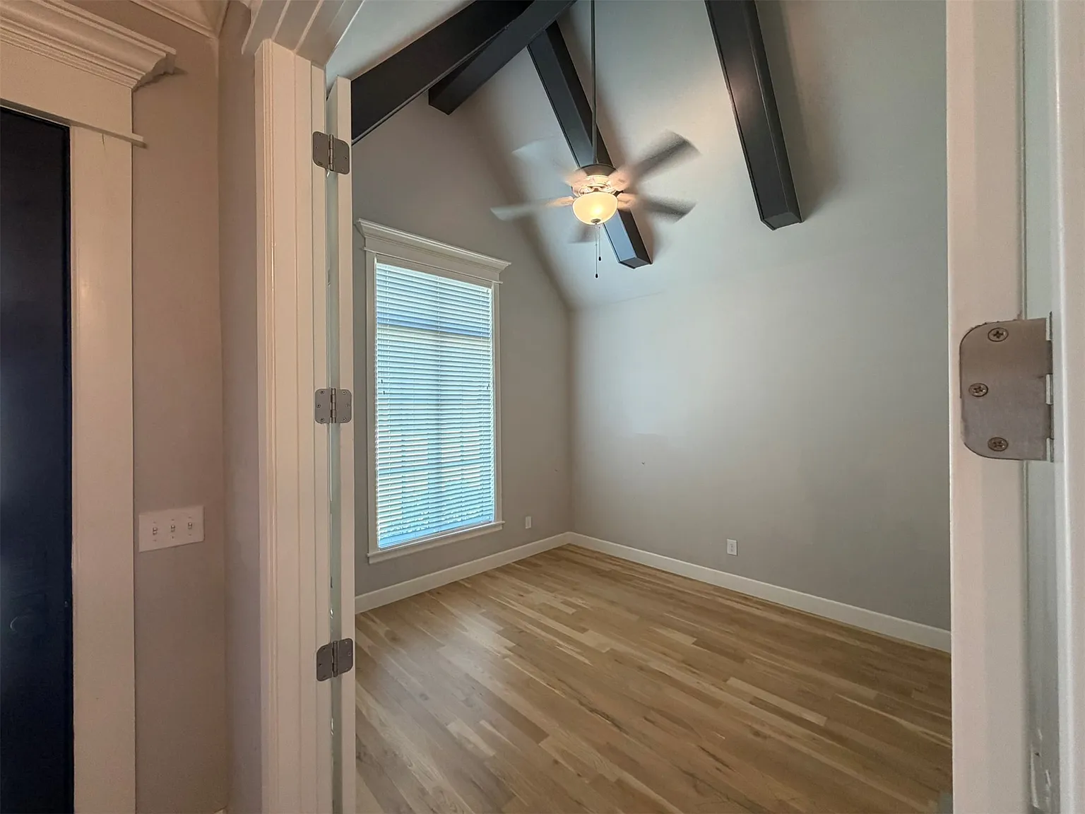 3 bed, 2.5 bath, 2359 sqft, $3,500 — Photo 4