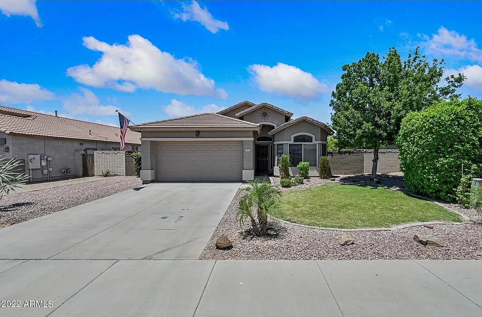 3824 E Thunderheart Trl — Photo 1