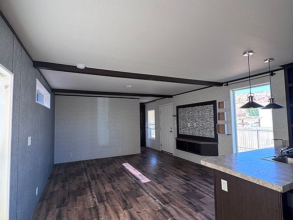 3rd image of 3761 Heather Ln