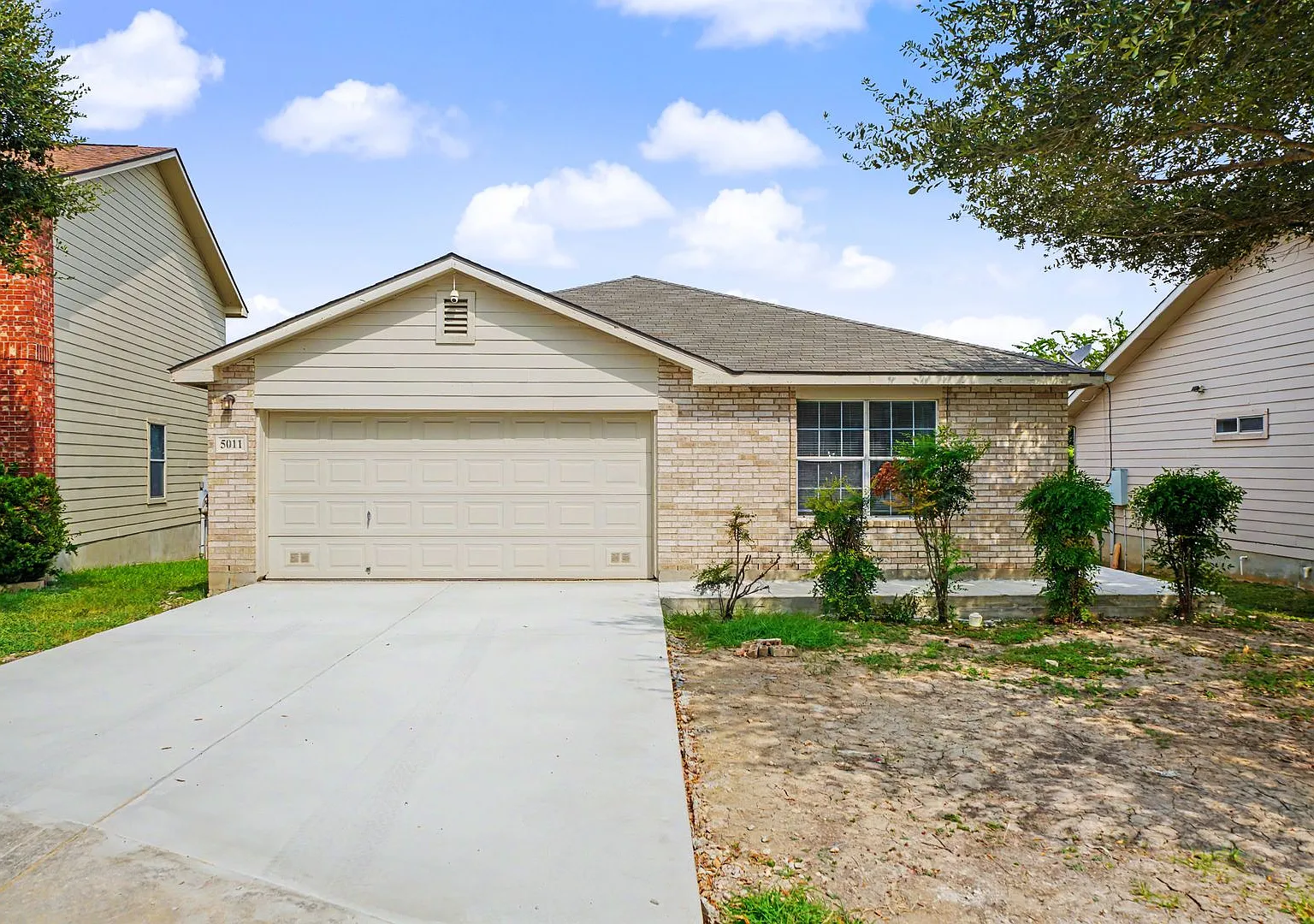 Spacious Single-Story Home in Highland Farms - Realtor Commission: $500 — Photo 1