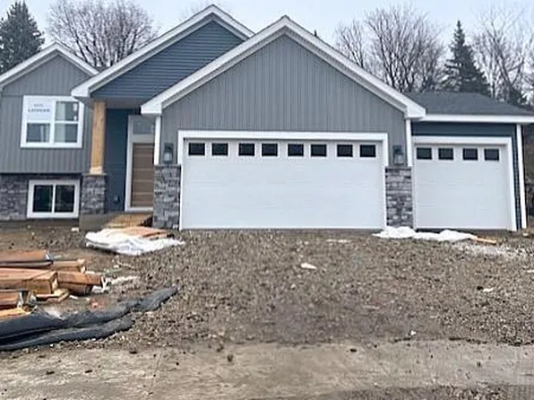 8895 Foust Ln, Rockford, MN 55373