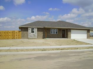 3991 Wildwood Dr, Garden City, KS 67846