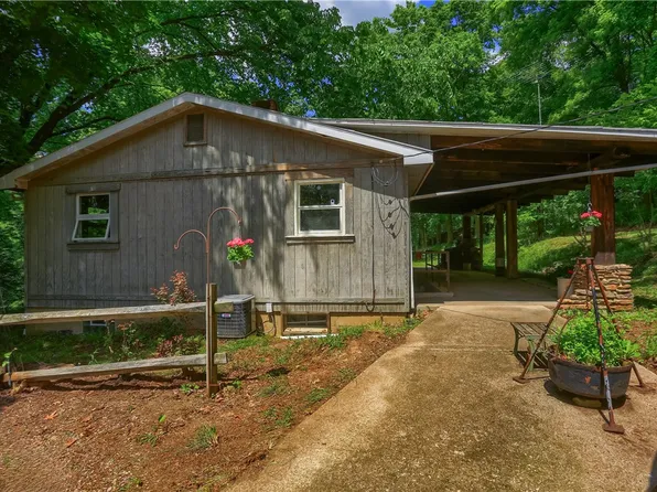 149 Seneca School Rd, Harmony, PA 16037