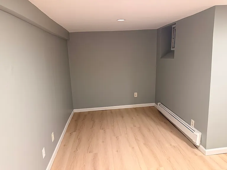 183 Roberts Ave #B — Photo 10