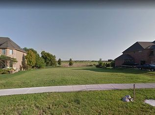 4727 Sassafras Ln, Naperville, IL 60564