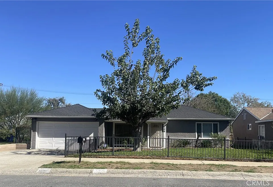 109 S Sycamore Ave