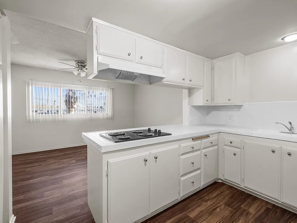 525 E. 99th St.